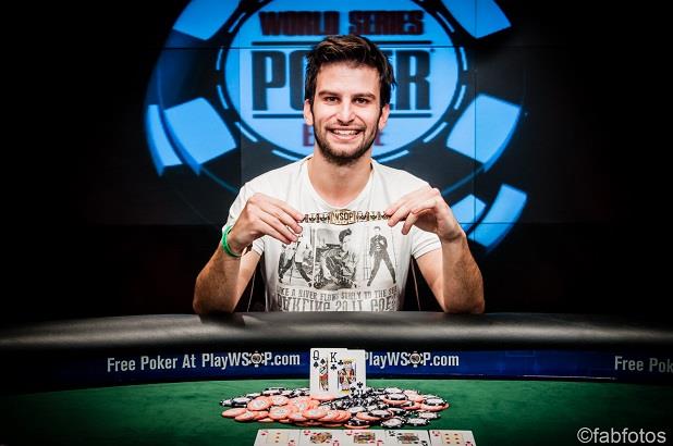 Greek poker players