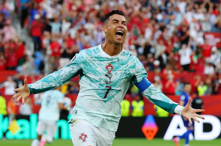 Portugal's Cristiano Ronaldo celebrates scoring their first goal during the World Cup round of 32 match between Portugal and Croatia in Toronto, Canada, on Jul 2, 2026 [Photo: Mike Segar/Reuters]