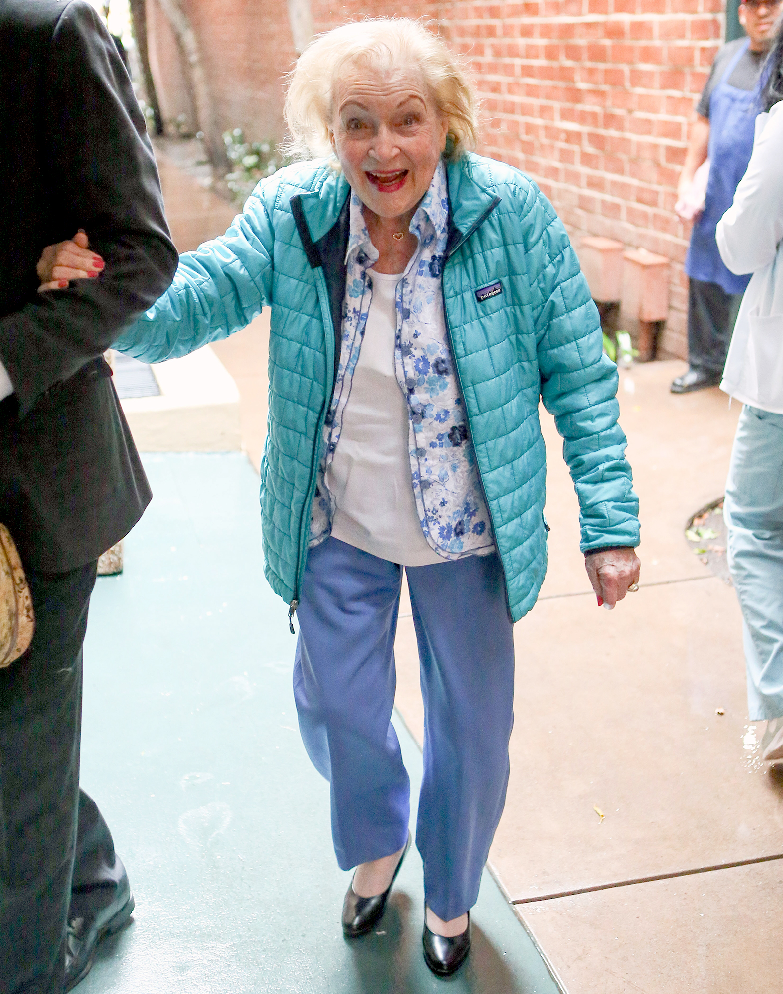 TV Star Betty White Celebrated 97th Birthday with Cake and