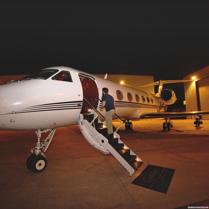 Dan Bilzerian Accepts Additional Bet Puts His Private Jet On The Line Poker Casino Betting News From Bankrollmob Com
