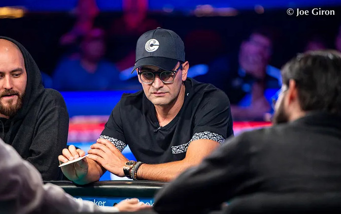 Antonio Esfandiari reminds the Poker World he still Has it with Monster Win on Hustler Casino Live